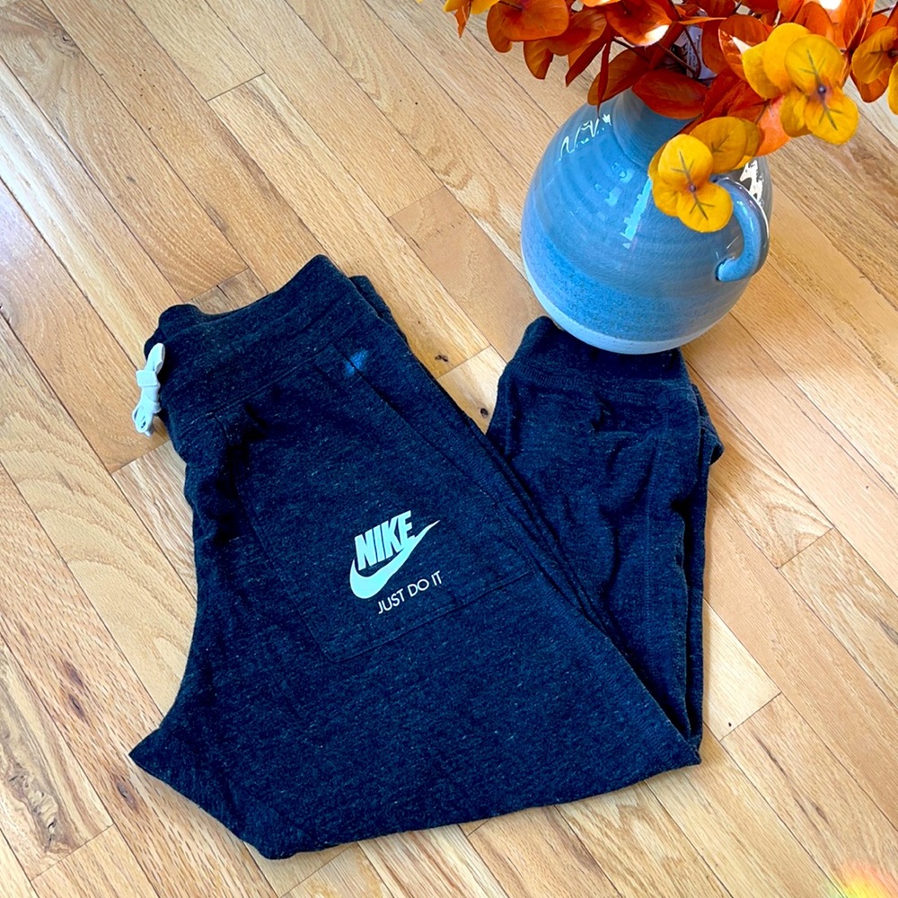 Women's Nike Sportswear Vintage Capris